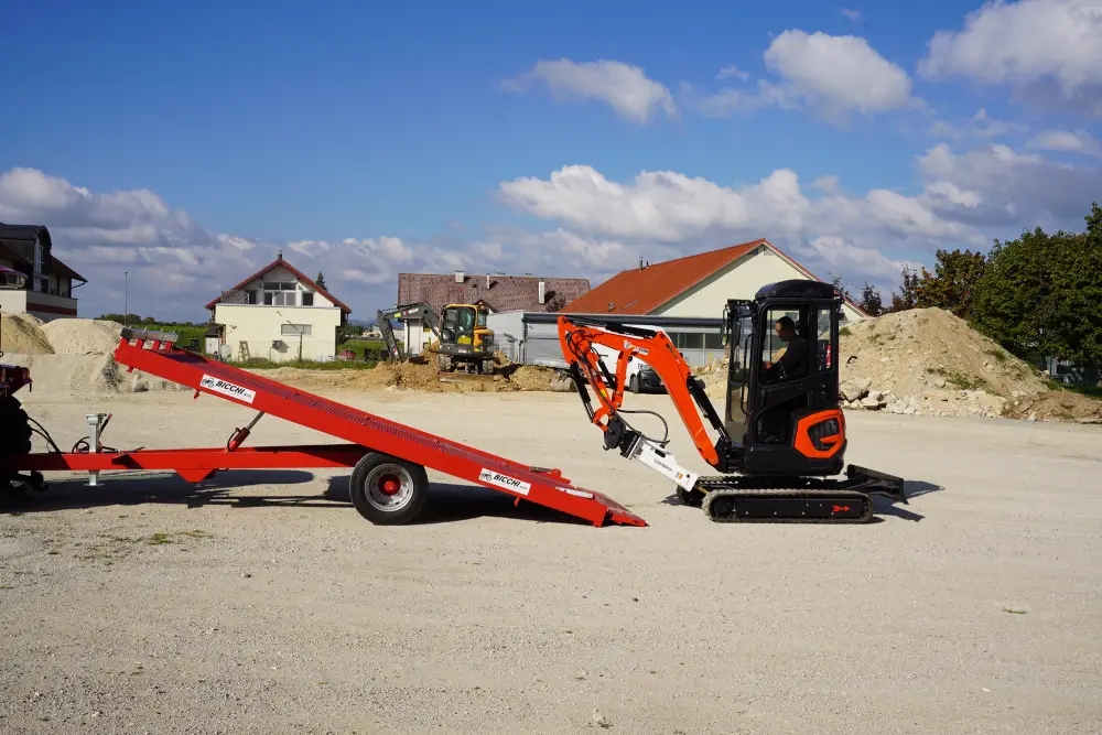 Vloga gradbene prikolice na gradbiščih 1 prikolica mini bager